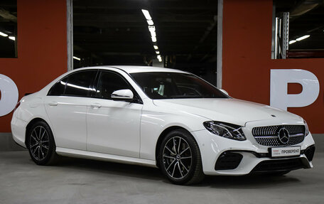 Mercedes-Benz E-Класс, 2018 год, 2 749 000 рублей, 3 фотография