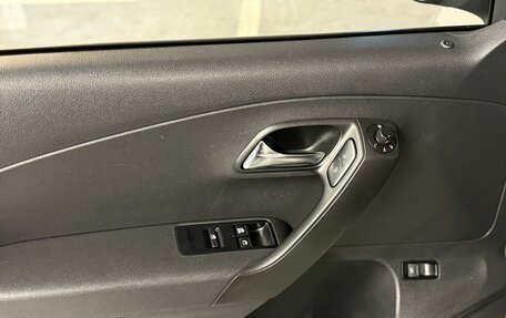 Volkswagen Polo VI (EU Market), 2013 год, 900 000 рублей, 12 фотография