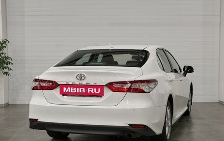 Toyota Camry, 2019 год, 2 200 000 рублей, 6 фотография