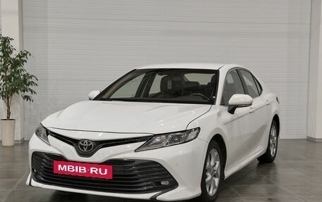 Toyota Camry, 2019 год, 2 200 000 рублей, 3 фотография