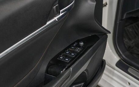 Toyota Camry, 2019 год, 2 200 000 рублей, 16 фотография