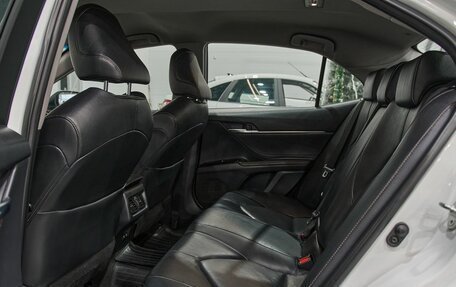 Toyota Camry, 2019 год, 2 200 000 рублей, 19 фотография