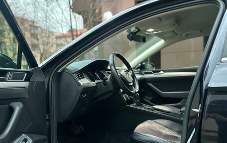 Volkswagen Passat B8 рестайлинг, 2017 год, 2 050 000 рублей, 19 фотография