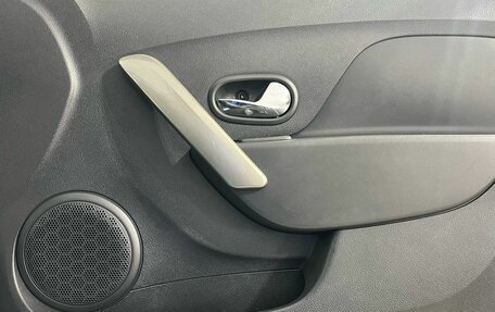 Renault Sandero II рестайлинг, 2018 год, 940 000 рублей, 18 фотография