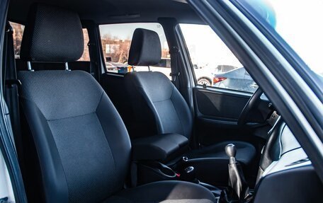 Chevrolet Niva I рестайлинг, 2018 год, 730 000 рублей, 11 фотография