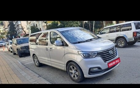 Hyundai Grand Starex Grand Starex I рестайлинг 2, 2008 год, 1 350 000 рублей, 1 фотография