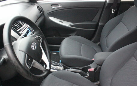 Hyundai Solaris II рестайлинг, 2012 год, 737 000 рублей, 10 фотография