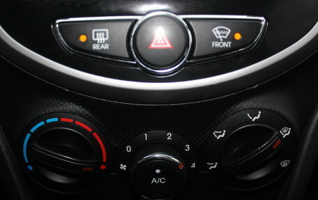 Hyundai Solaris II рестайлинг, 2012 год, 737 000 рублей, 22 фотография