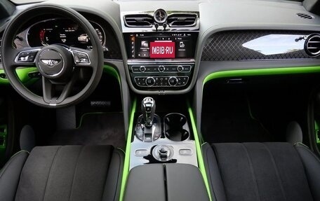 Bentley Bentayga I, 2025 год, 39 500 000 рублей, 12 фотография