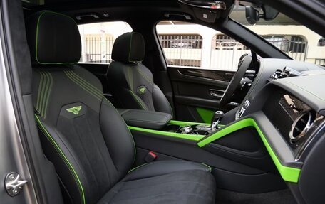 Bentley Bentayga I, 2025 год, 39 500 000 рублей, 17 фотография