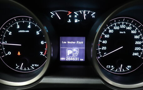 Toyota Land Cruiser 200, 2008 год, 2 790 000 рублей, 13 фотография