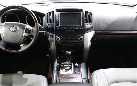 Toyota Land Cruiser 200, 2008 год, 2 790 000 рублей, 15 фотография