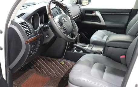 Toyota Land Cruiser 200, 2008 год, 2 790 000 рублей, 17 фотография