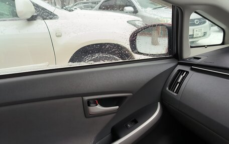 Toyota Prius, 2010 год, 890 000 рублей, 12 фотография