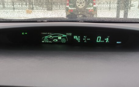 Toyota Prius, 2010 год, 890 000 рублей, 10 фотография