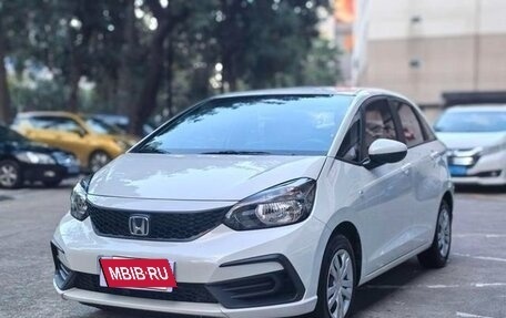 Honda Fit, 2025 год, 1 315 000 рублей, 2 фотография