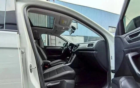 Volkswagen T-Roc I, 2022 год, 1 400 000 рублей, 11 фотография