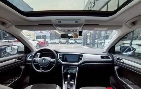 Volkswagen T-Roc I, 2022 год, 1 400 000 рублей, 9 фотография