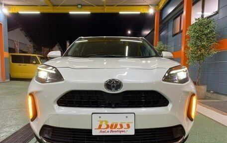 Toyota Yaris Cross, 2021 год, 1 607 000 рублей, 3 фотография