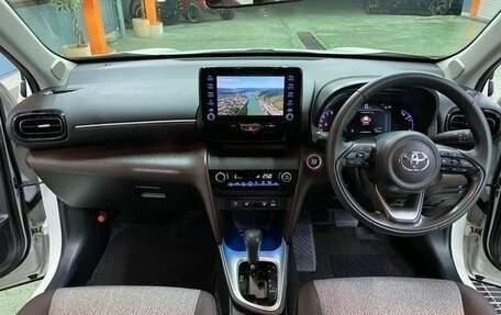 Toyota Yaris Cross, 2021 год, 1 607 000 рублей, 9 фотография