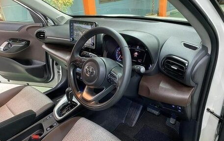 Toyota Yaris Cross, 2021 год, 1 607 000 рублей, 10 фотография