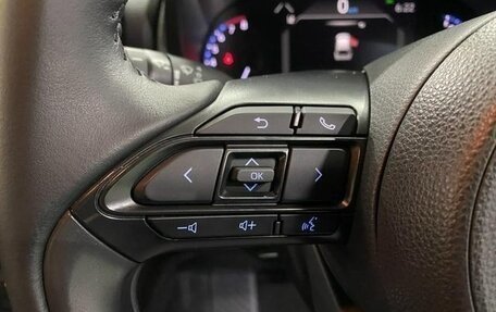 Toyota Yaris Cross, 2021 год, 1 607 000 рублей, 18 фотография