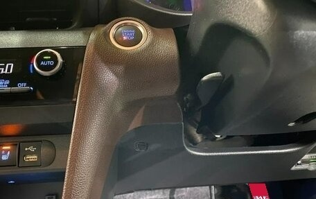 Toyota Yaris Cross, 2021 год, 1 607 000 рублей, 19 фотография