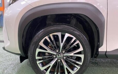 Toyota Yaris Cross, 2021 год, 1 607 000 рублей, 39 фотография