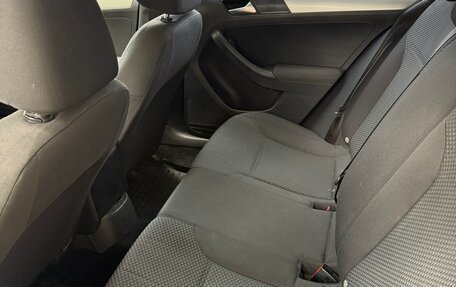 Volkswagen Jetta VI, 2011 год, 815 000 рублей, 9 фотография