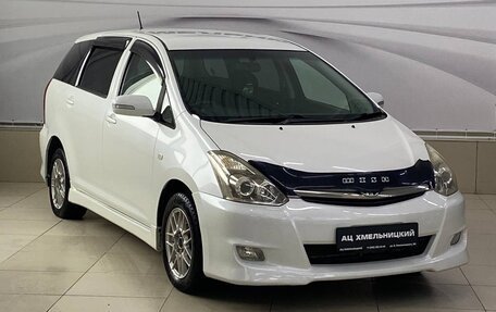 Toyota Wish II, 2005 год, 859 000 рублей, 3 фотография