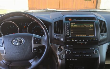 Toyota Land Cruiser 200, 2011 год, 3 850 000 рублей, 7 фотография