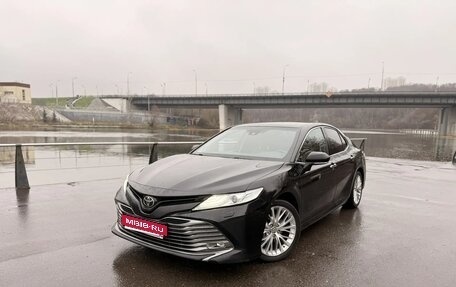 Toyota Camry, 2018 год, 2 850 000 рублей, 1 фотография