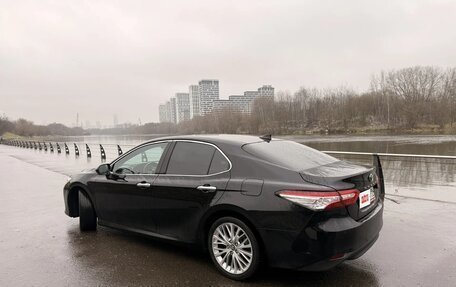 Toyota Camry, 2018 год, 2 850 000 рублей, 7 фотография