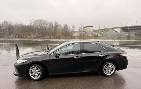 Toyota Camry, 2018 год, 2 850 000 рублей, 3 фотография