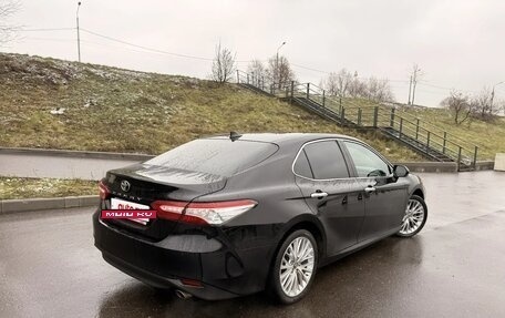 Toyota Camry, 2018 год, 2 850 000 рублей, 5 фотография