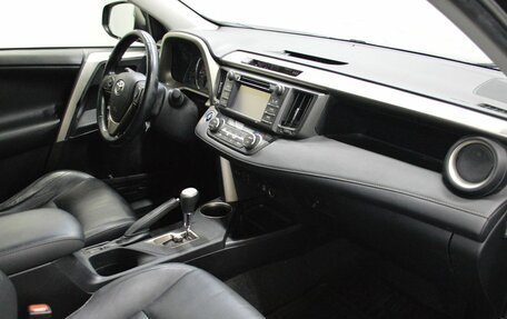 Toyota RAV4, 2013 год, 1 990 000 рублей, 12 фотография