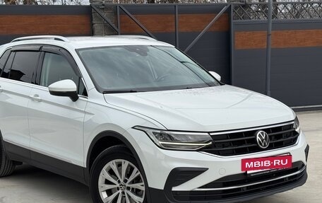 Volkswagen Tiguan II, 2020 год, 2 250 000 рублей, 31 фотография