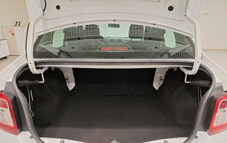 Renault Logan II, 2020 год, 800 000 рублей, 12 фотография