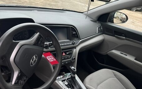 Hyundai Elantra VI рестайлинг, 2018 год, 1 200 000 рублей, 5 фотография