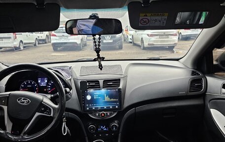 Hyundai Solaris II рестайлинг, 2016 год, 800 000 рублей, 9 фотография