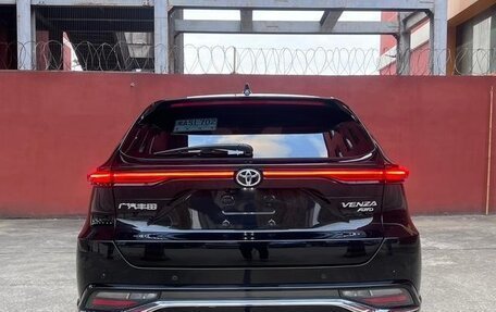 Toyota Venza, 2022 год, 4 350 469 рублей, 5 фотография