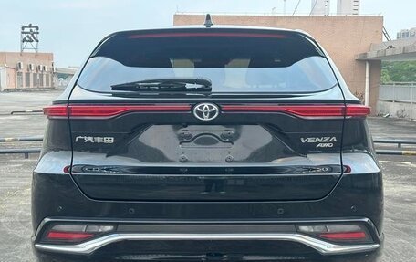 Toyota Venza, 2022 год, 4 490 469 рублей, 5 фотография