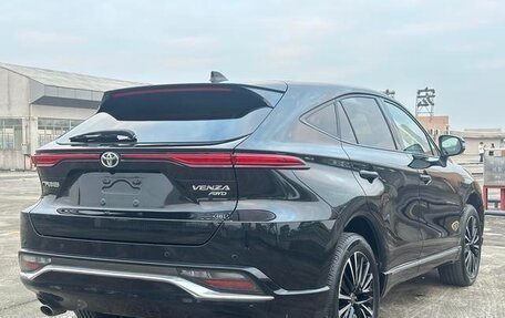 Toyota Venza, 2022 год, 4 490 469 рублей, 6 фотография