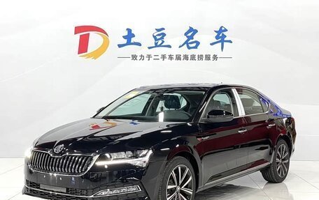 Skoda Superb III рестайлинг, 2024 год, 2 159 000 рублей, 1 фотография