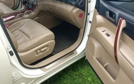 Toyota Highlander III, 2010 год, 1 700 000 рублей, 12 фотография