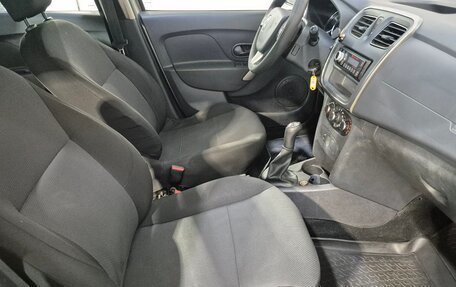 Renault Sandero II рестайлинг, 2015 год, 740 000 рублей, 13 фотография