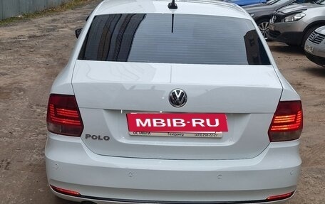 Volkswagen Polo VI (EU Market), 2018 год, 955 000 рублей, 2 фотография