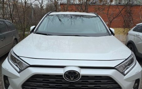 Toyota RAV4, 2022 год, 5 200 000 рублей, 3 фотография