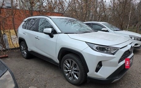 Toyota RAV4, 2022 год, 5 200 000 рублей, 2 фотография