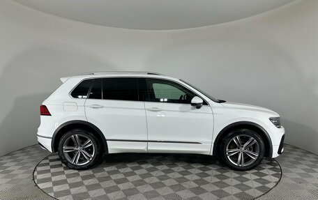 Volkswagen Tiguan II, 2019 год, 3 297 000 рублей, 3 фотография
